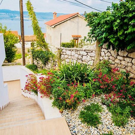 Villa Bura à Vrbnik Extérieur photo