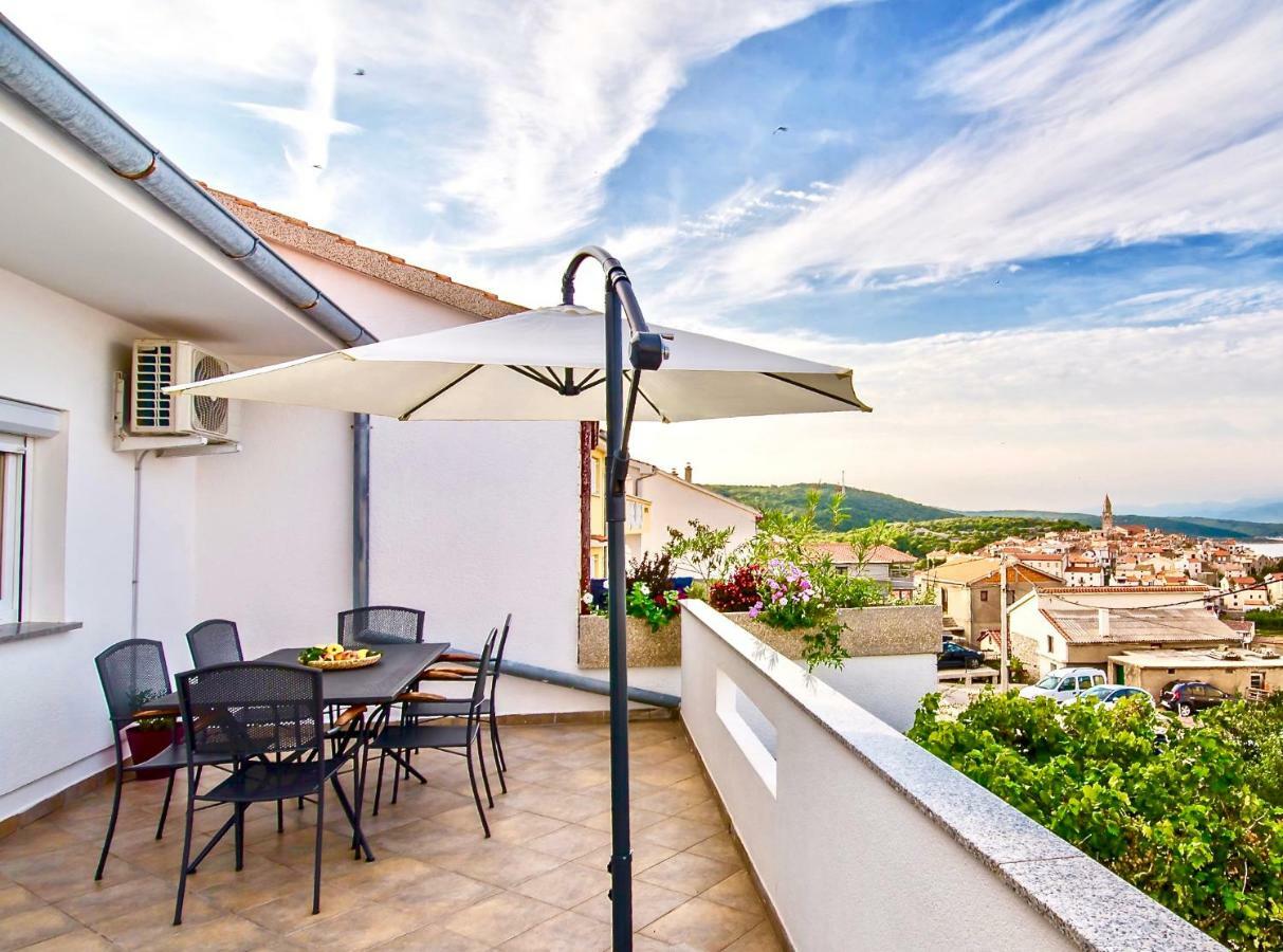 Villa Bura à Vrbnik Extérieur photo